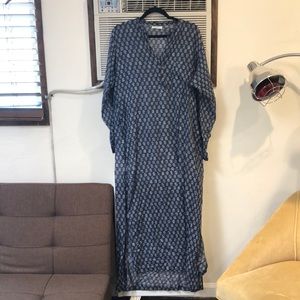 Doen slit button pocket caftan dress